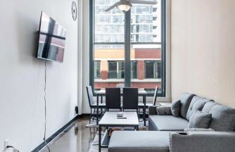 West Loop - City Views With In & Out Parking 2 - Photo 24