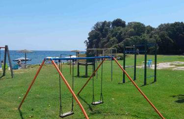 Seaview Lovely One bedroom holiday apartment - Photo 7