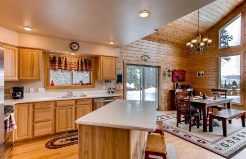 Serene Mountain Cabin Nestled Amongst the Pines - Alpenhaus - Foto 14