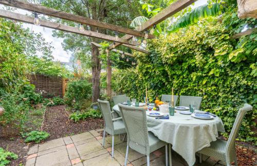 Spacious City-Centre House near Train Station & Business School, with Garden - Foto 14