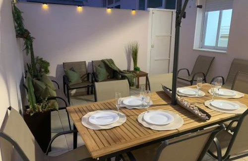 ARENA Y SAL , acceso directo a la piscina, terraza , aire acondicionado, mascotas bienvenidas - Foto 5