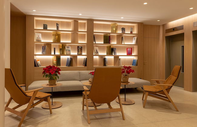 Apartamentos Recoletos - Photo 7