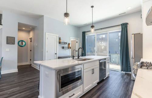 Lux Home 5 mins to Grand Park with Private Garage-Family Friendly - Foto 20