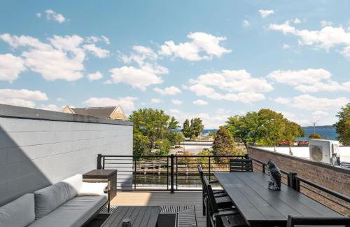 Luxury TC Loft: Historic Condo! - Foto 59