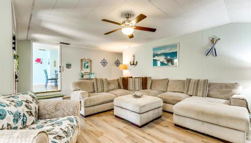 Fort Walton Coastal Retreat w/ Yard: Walk to Beach - Foto 2