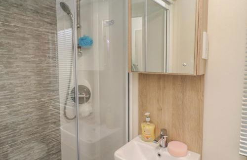 Cresswell Towers - Photo 18