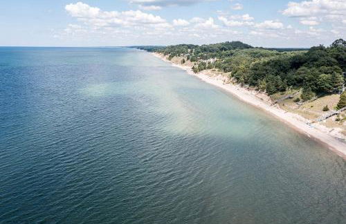 Lake Michigan Beach Cottage - beach access and stunning views. - Foto 27