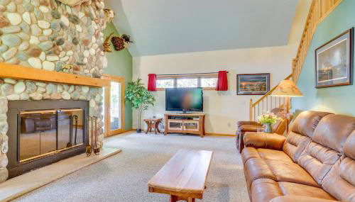 Gorgeous Lake Arbutus Getaway with Dock and Boat House - Foto 5