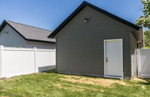 Burnett Cottage - OG - Photo 3