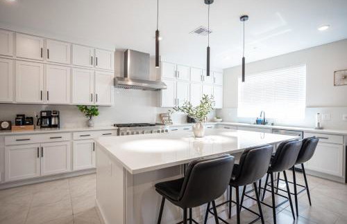 Modern Spacious 6BR Villa with Game Loft 5 Min to Strip, Stadium & Shopping! - Foto 29