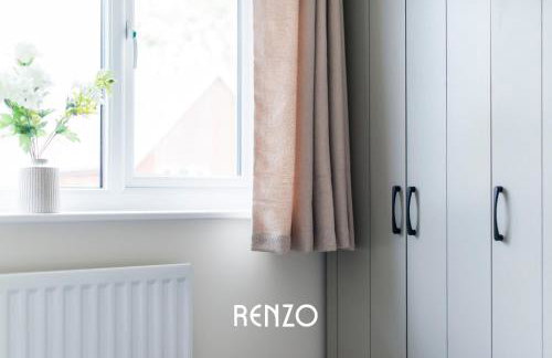 Spacious and Lovely 4-bed Home in Castle Donington by Renzo, Sleeps 6! - Photo 21