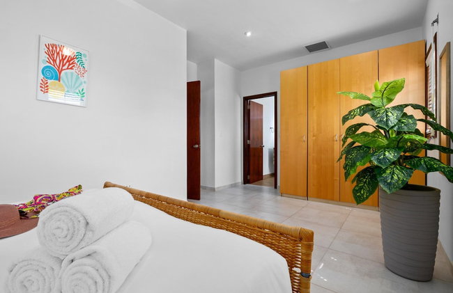 Island Escape Lrg Private Backyard Pool Patio - Photo 6