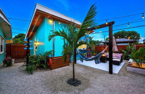 Private Retreat with Yard Near Hard Rock Stadium - Photo 30