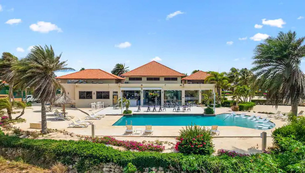 1BR Gold Coast Pools Tennis Gym Security - Foto 1, Habitación