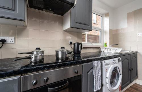 Comfy 3BR Home - Pool Table - Games - Sleeps 8 - Foto 37