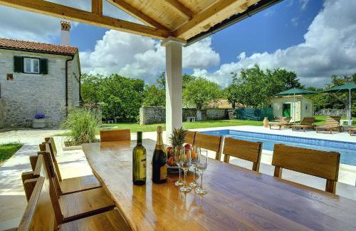 Villa Lucy - Photo 1