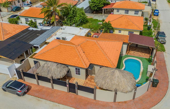 Urban 5BR Private Pool Getaway 10 Min- Bch - Foto 43