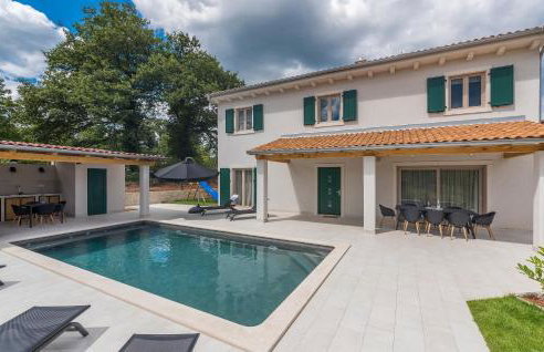 Villa Macan with Private Pool, Sauna & Garden - Photo 15