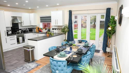 Large 4 Bedroom House Near Heathrow and M4 Free Parking - Foto 2