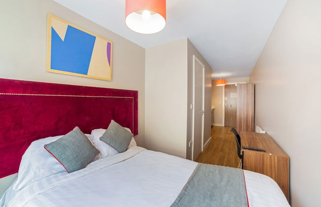 OYO Vincent Apartments - Foto 8