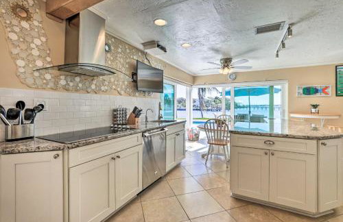 Pool, Dock & Kayaks: Waterfront Palmetto Home - Foto 12