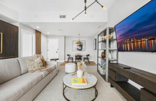 On The 49th Floor! Condo on Highest & Free Parking - Foto 15