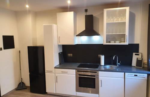 Ferienwohnung am See Dillich - Hunde willkommen - Eigener eingezäunter Garten - Ruhige Lage - Foto 1