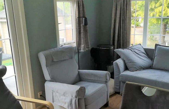 Chalet in Stegeren Near Hiking Trails - Photo 15