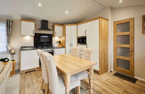 Country Cabin with Hot Tub - Foto 8