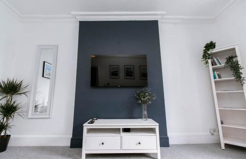 Spacious Apartment, Free Parking, Central Location Near To Uni, Hospital, Town - Foto 5