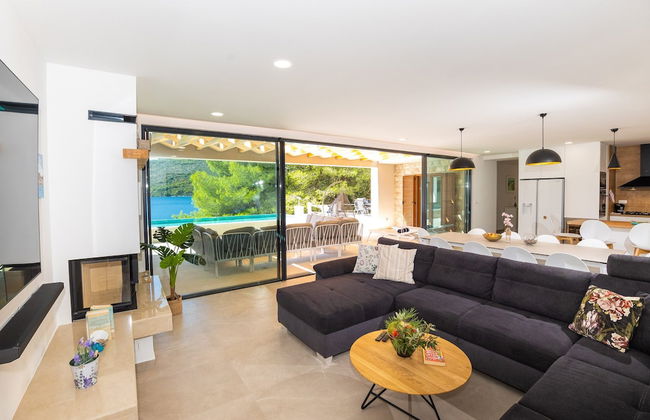 Beachfront Villa Brulupes - Foto 26