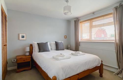 Bright & Cosy - Jacuzzi - Log Burner - King Beds - Foto 16