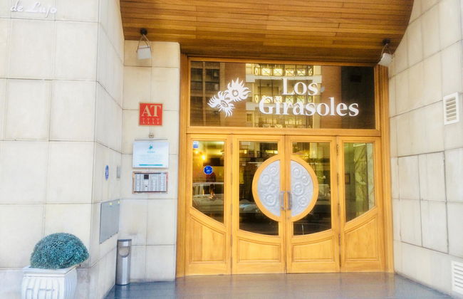 Suites Apartamentos Los Girasoles - Photo 4