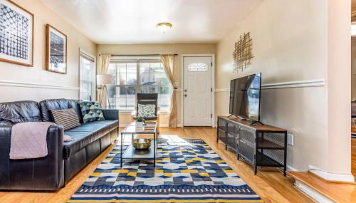 Cozy House 10min to Monuments and DC by CozySuites - Foto 3