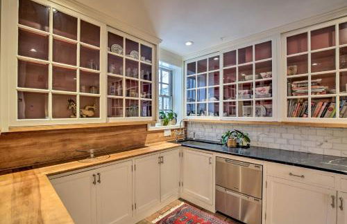 Spacious Estate with Courtyard 2 Miles to Downtown! - Foto 8