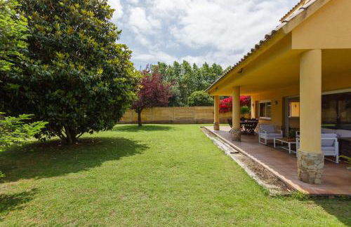 Casa con jardín próxima a Barcelona - Foto 2