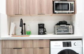 Stylish Studio Near Wynwood & Design District - Photo 7