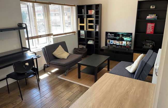 London Apartment - Sleeps 3-city Escape- Balcony - Foto 1