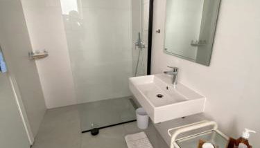 4Star Seaview Penthouse Krk - Photo 5, Shower