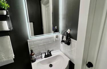 Calm 4BR-3BA 10 min DT Airport by LSP Homes - Foto 33