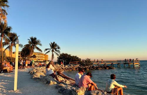 Waterfront Luxury Home With Pool And Boat Dock 3 Bedroom Home by RedAwning - Foto 13