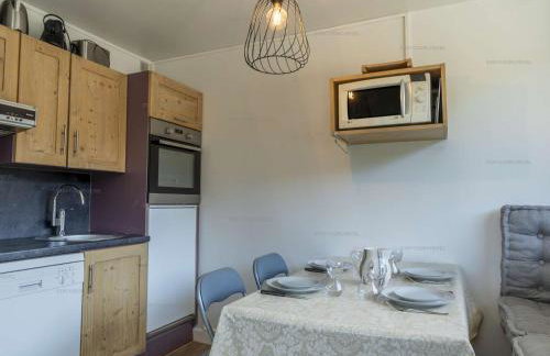 Appartement skis aux pieds pour familles avec balcon et parking - FR-1-864-4 - Foto 2