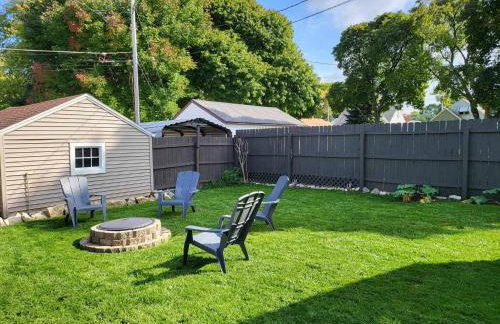 Whole House in Bay View + Fenced-in Yard + Parking - Foto 17