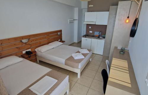 Edelweiss Rent Rooms-Rent a Car - Foto 11