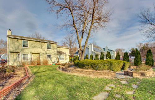 2 Mi to KU Campus Group Getaway with Patio and Garden - Photo 2