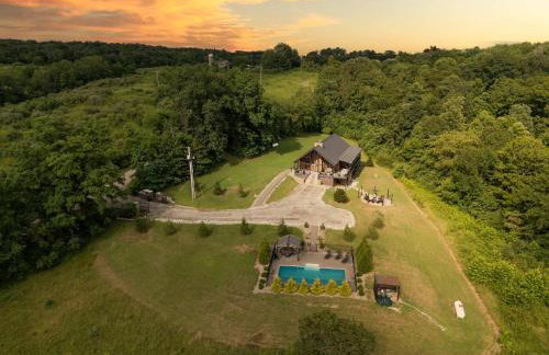 Serenity Ridge 6 Br Sleeps 16 Pool Hot Tub - Foto 67