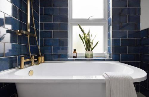 Stylish 2-Bed Loft Apartment with Terrace 2 min walk to Fulham Tube Station - Foto 23