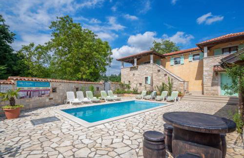 Villa Sandi, mediterranean Villa with pool and jacuzzi - Foto 4