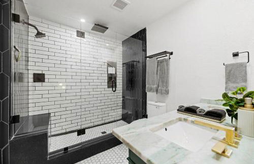 Palm Springs Pool & Game Room! - Foto 23