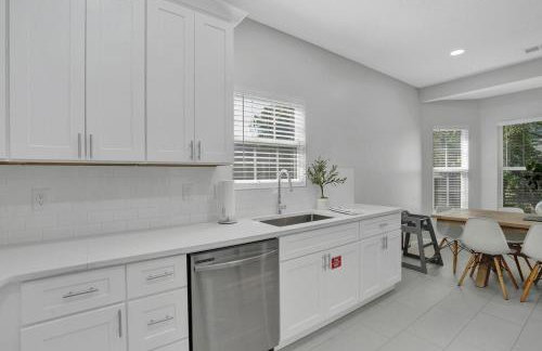 Modern and Updated 3br Home in Quiet Neighborhood - Foto 7